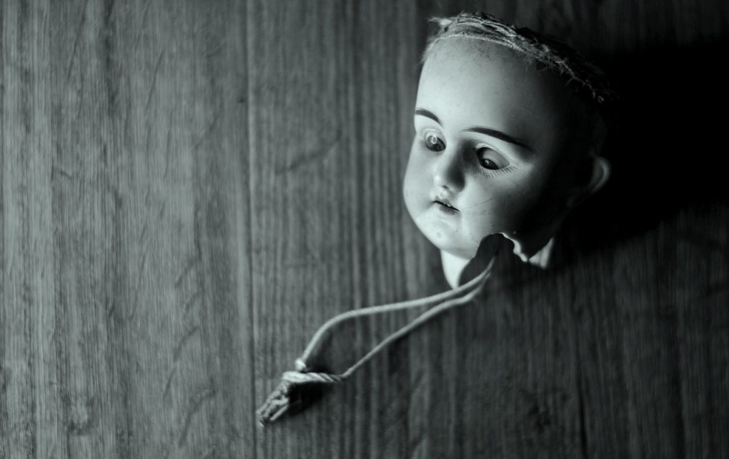 Spökhistoria: Den läskiga dockan